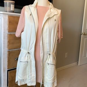 NWT Lou & Grey off white vest